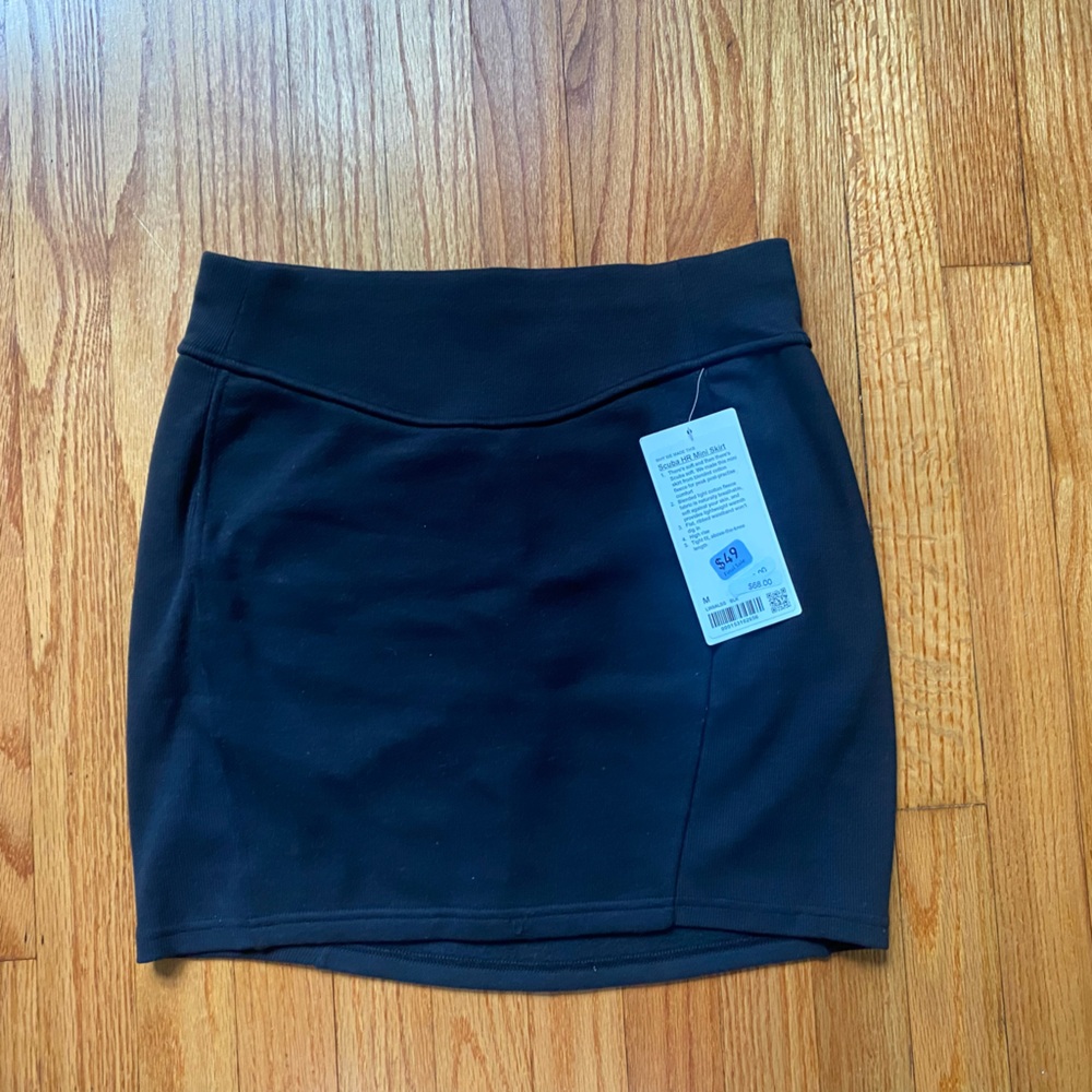 Lululemon Scuba HR Mini Skirt